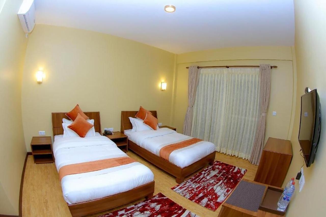 Hotel Glory Garden Pokhara Exterior foto