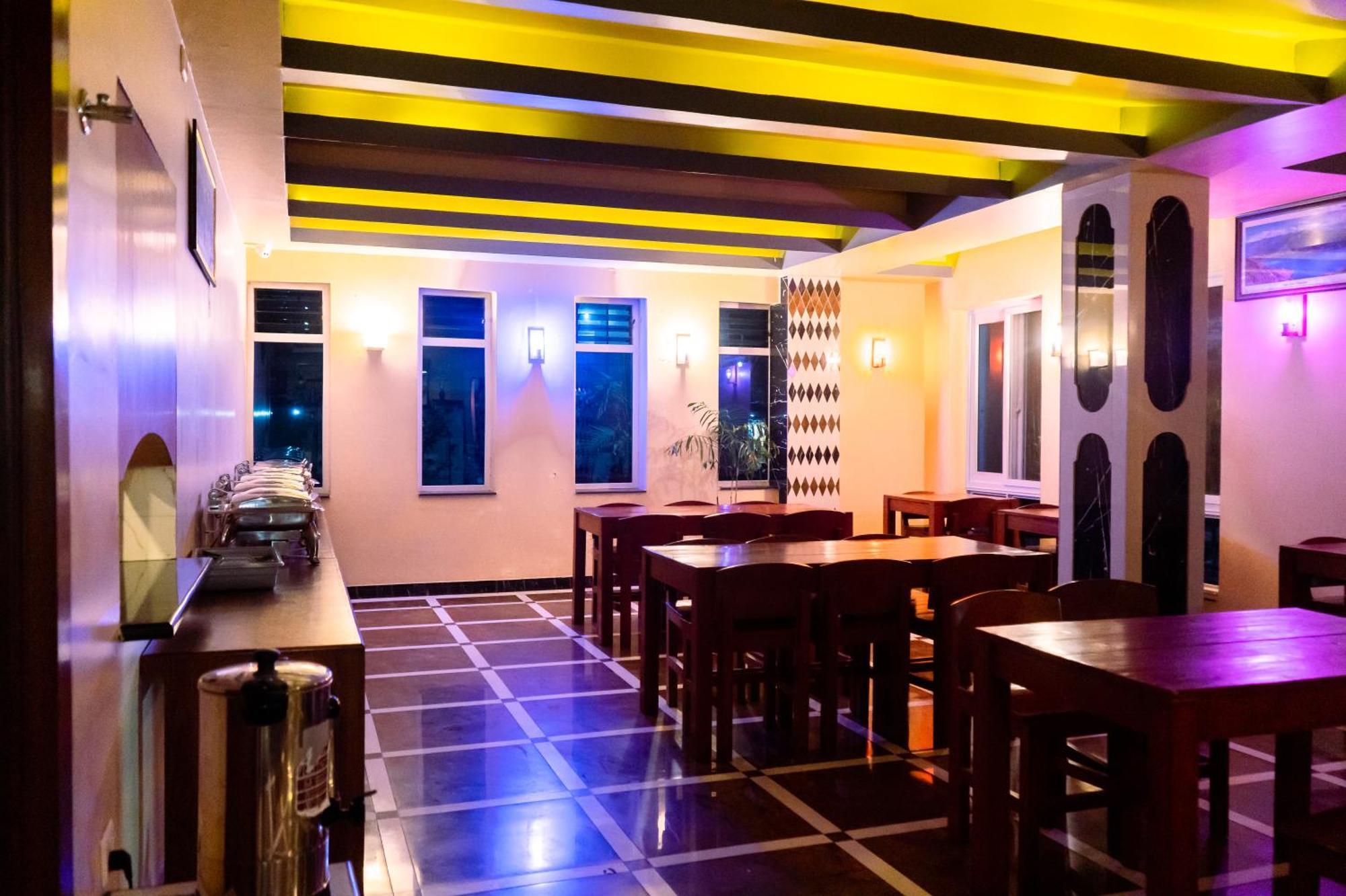 Hotel Glory Garden Pokhara Exterior foto