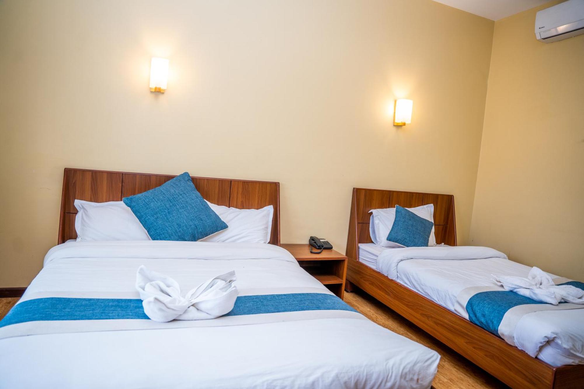 Hotel Glory Garden Pokhara Quarto foto
