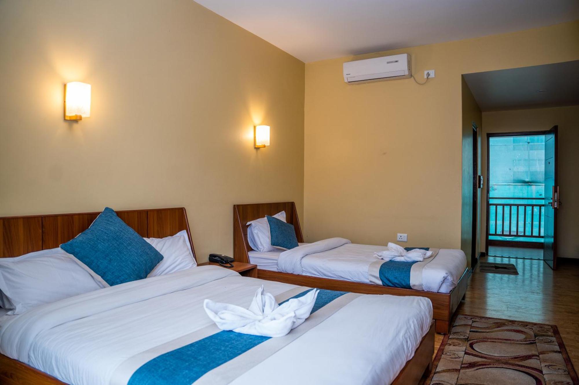 Hotel Glory Garden Pokhara Quarto foto